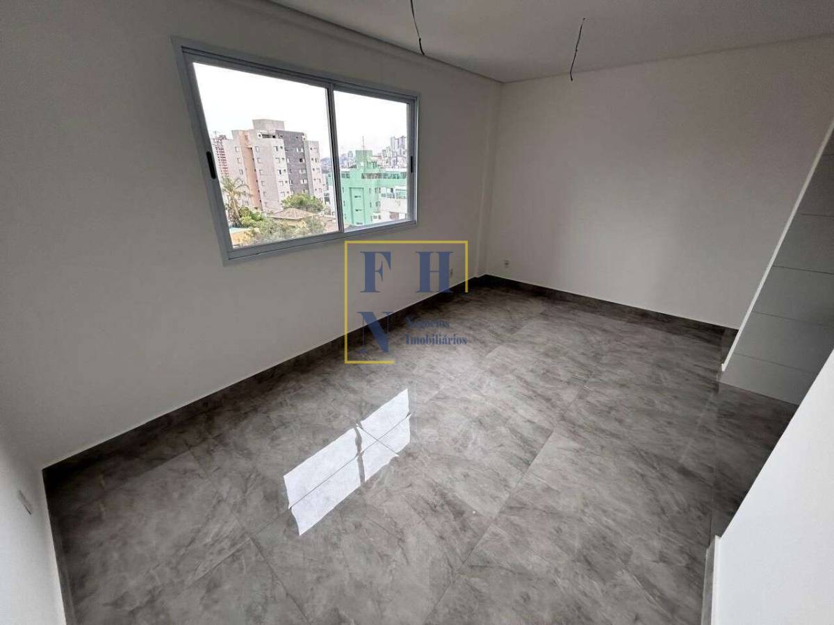 Apartamento à venda com 2 quartos, 55m² - Buritis,