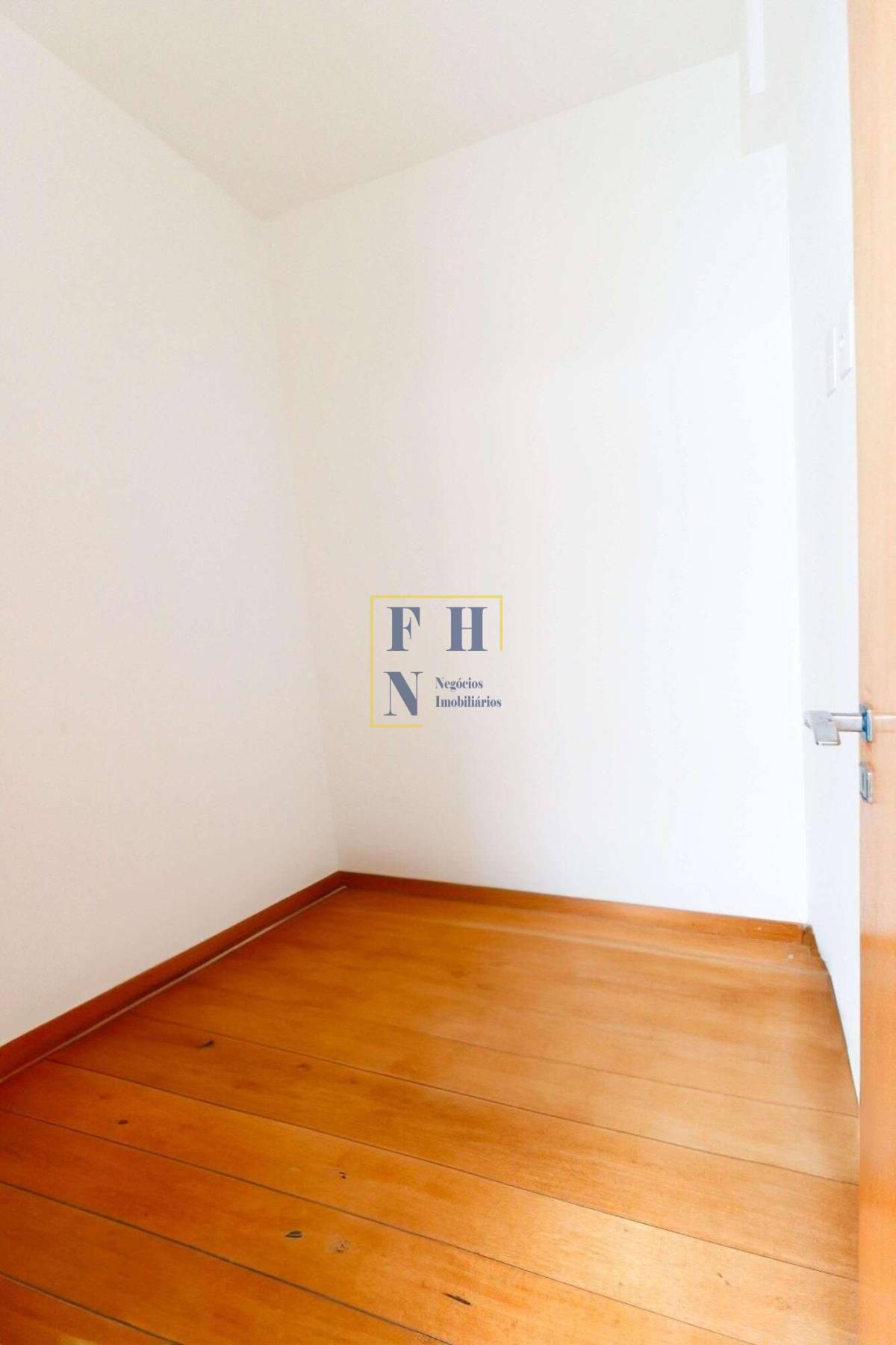 Apartamento à venda com 4 quartos, 280m² - Buritis,
