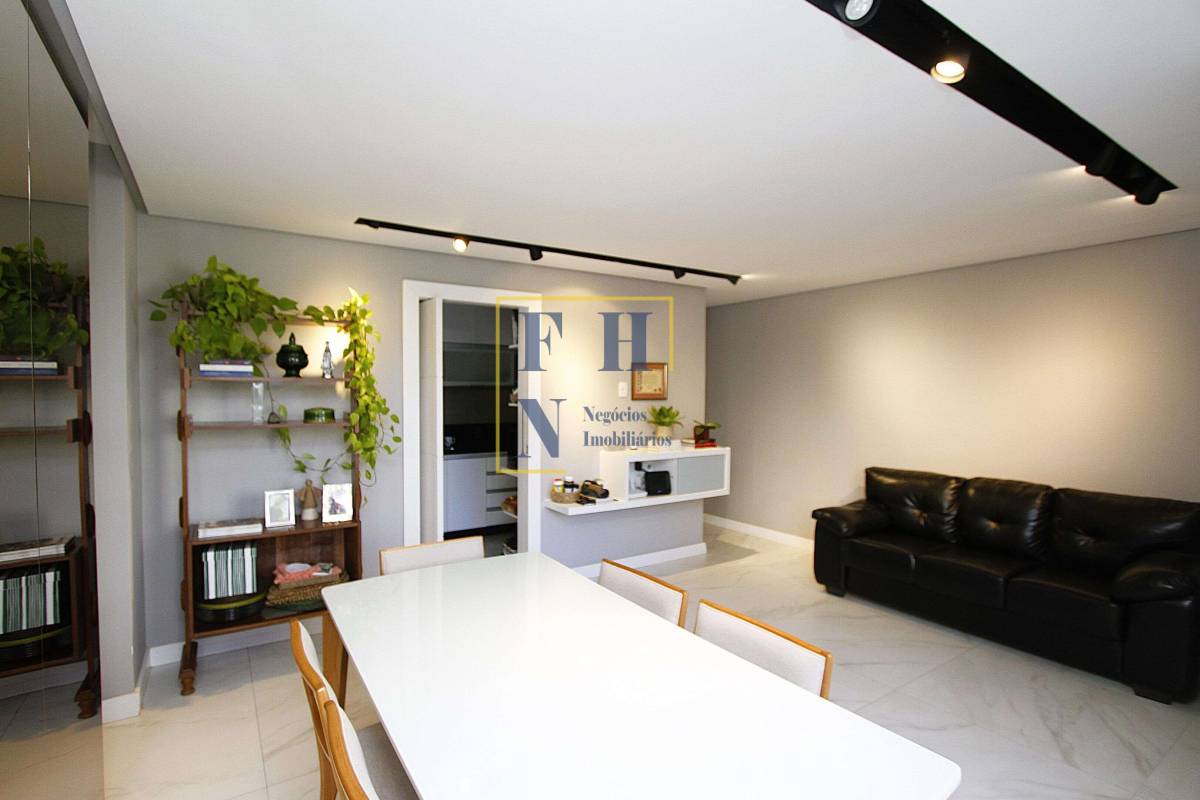 Apartamento à venda com 3 quartos, 80m² - Buritis,