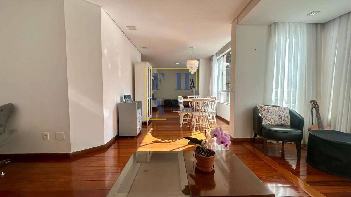 Apartamento à venda com 3 quartos, 130m² - Buritis,
