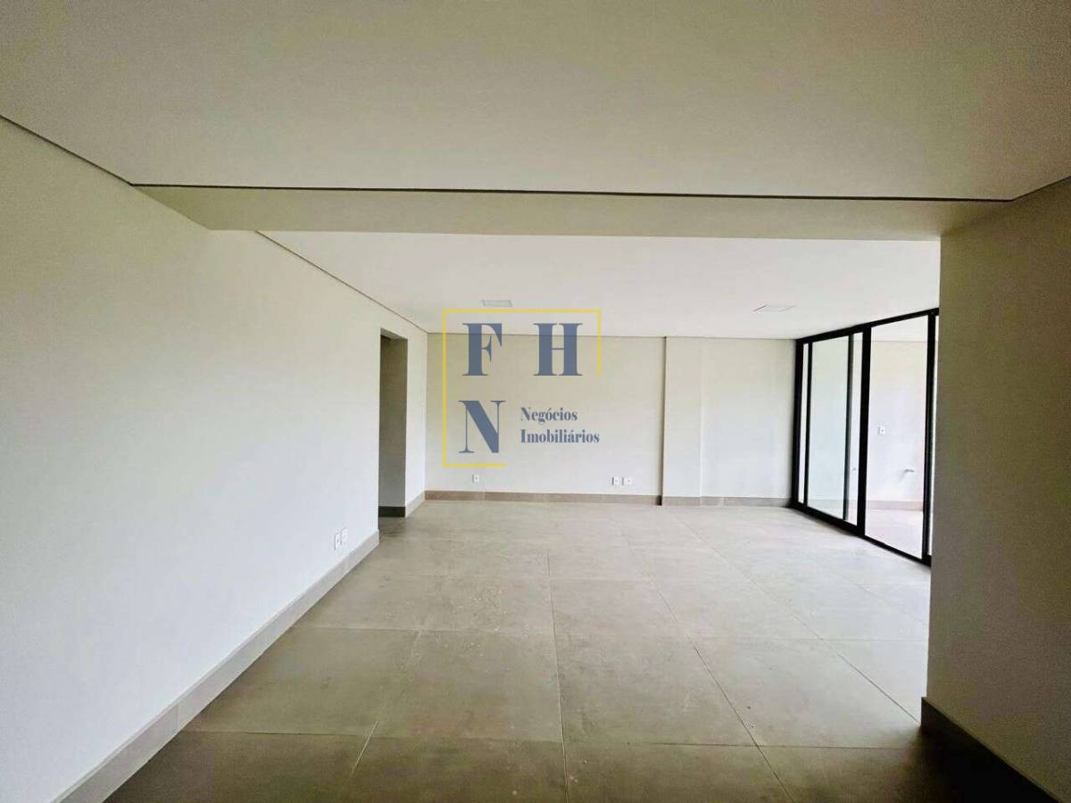 Apartamento à venda com 4 quartos, 142m² - Buritis,