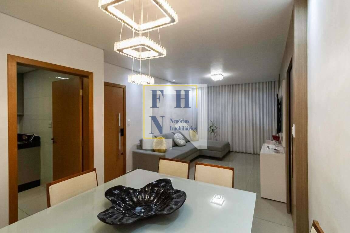 Apartamento à venda com 3 quartos, 95m² - Castelo,