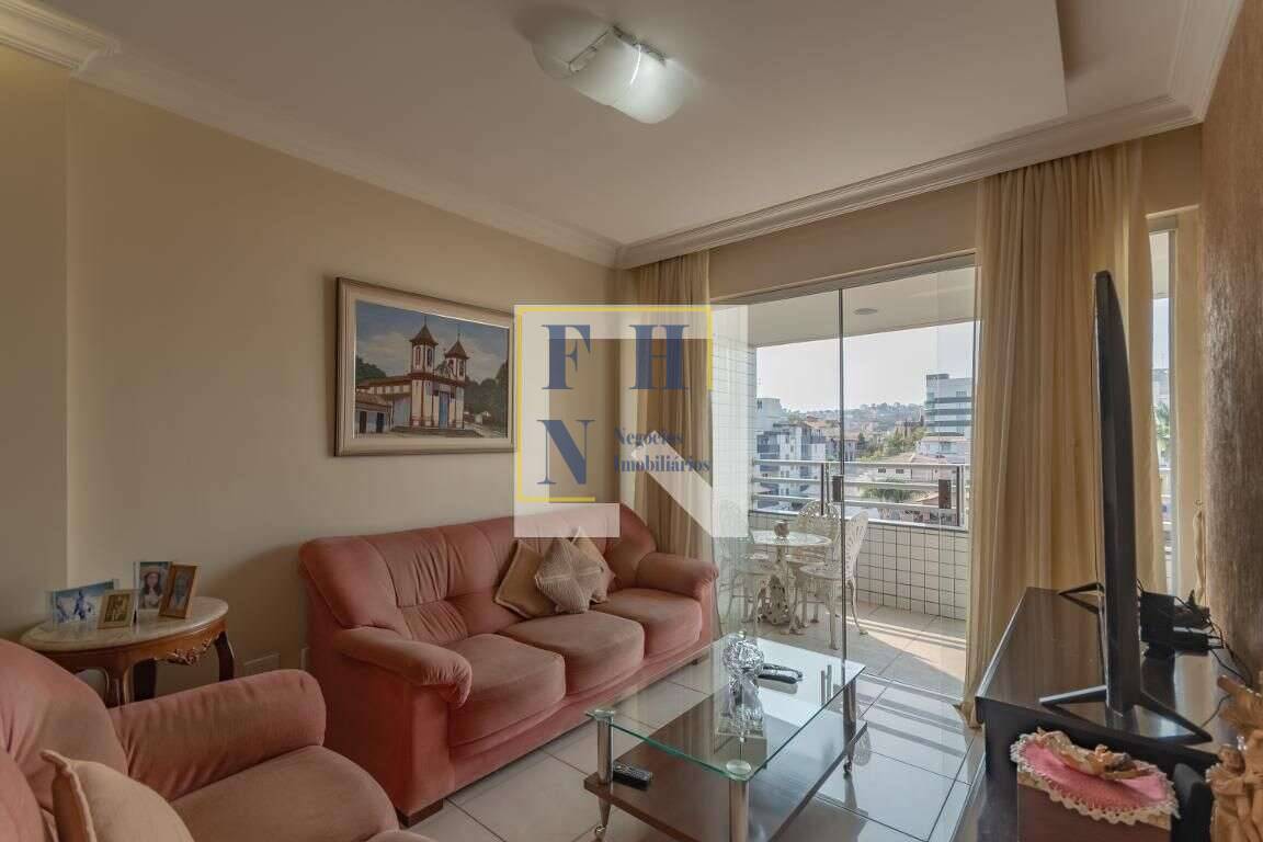 Apartamento à venda com 3 quartos, 200m² - Castelo,