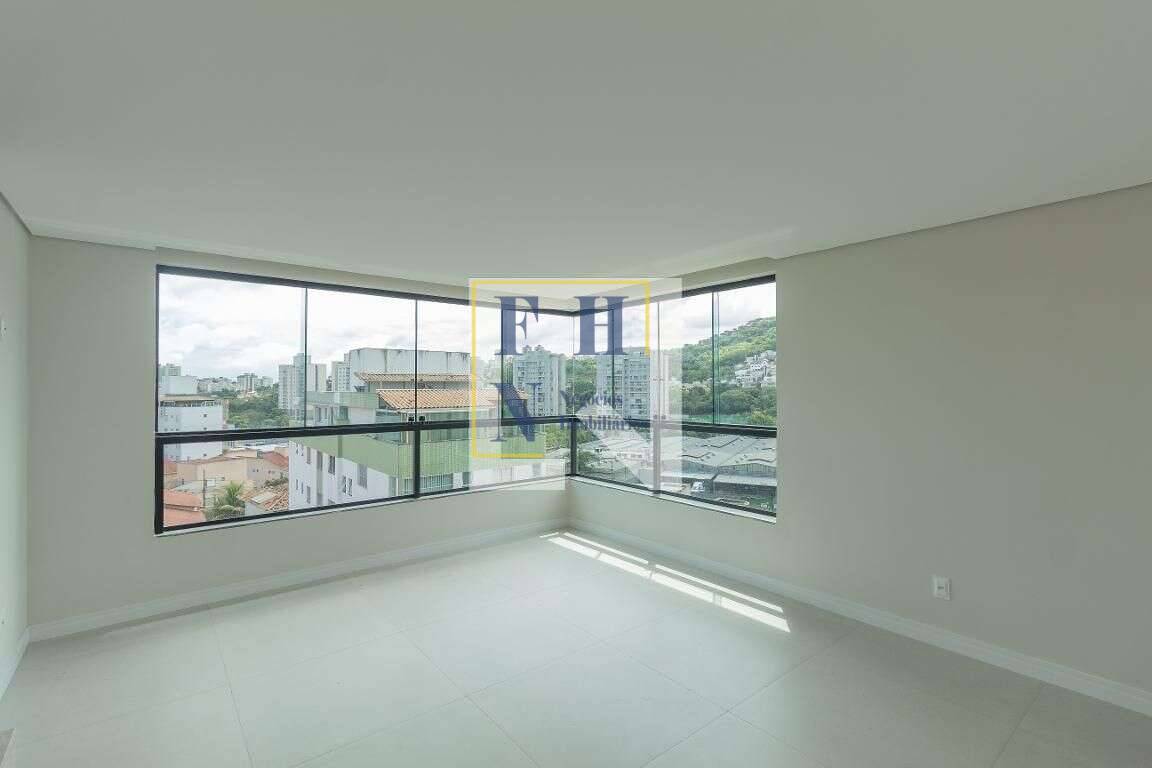 Apartamento à venda com 5 quartos, 326m² - Castelo,