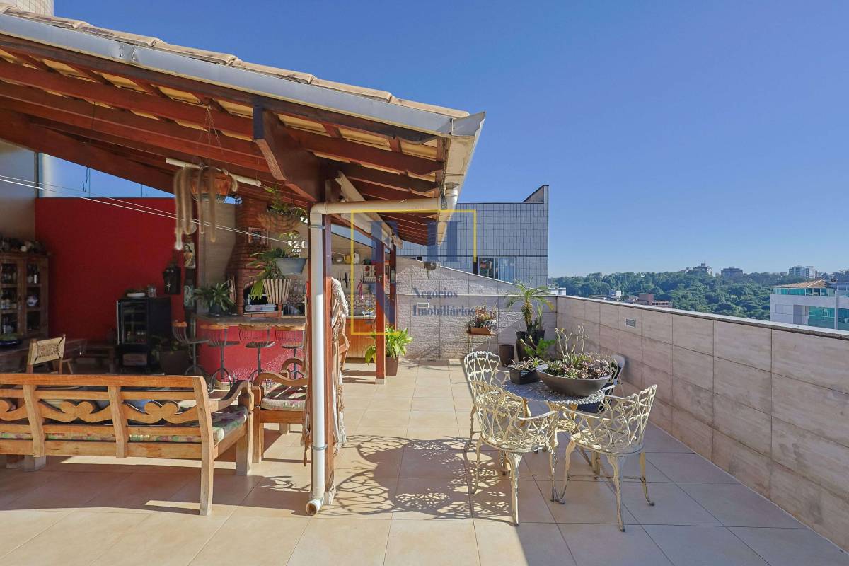 Apartamento à venda com 3 quartos, 230m² - Castelo,