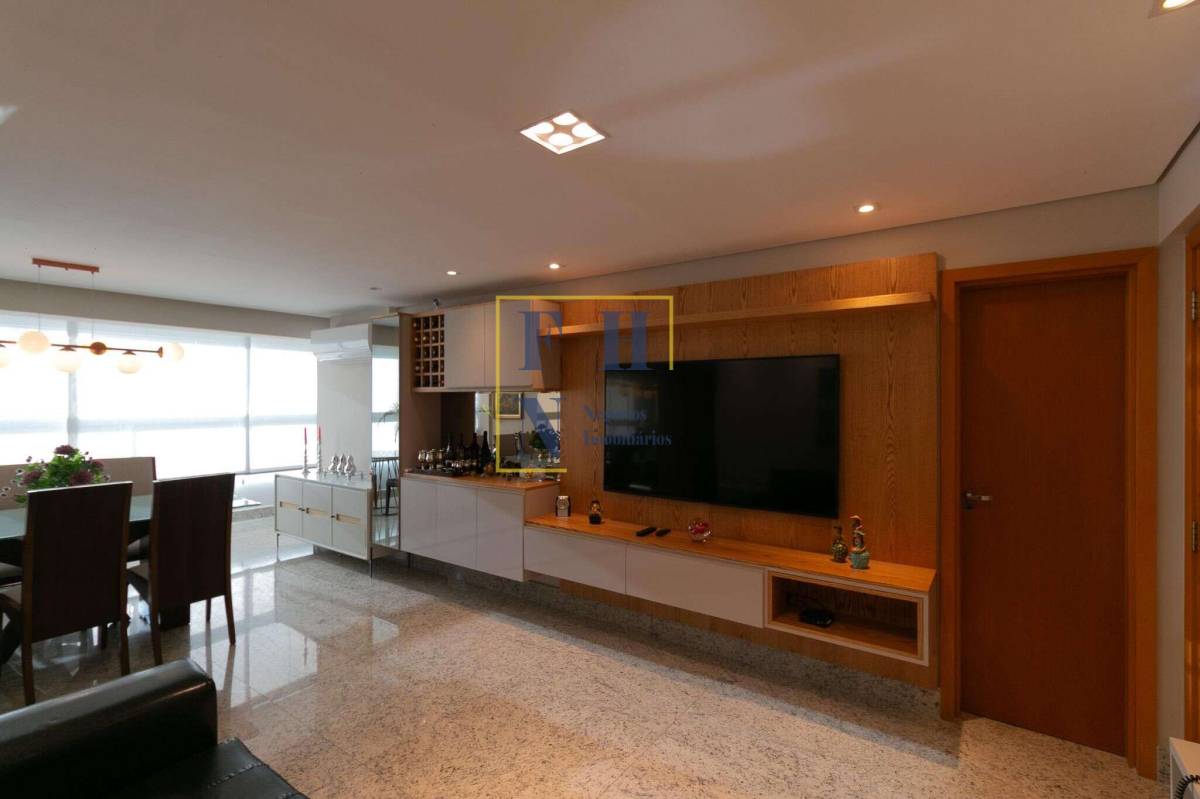 Apartamento à venda com 4 quartos, 210m² - Castelo,