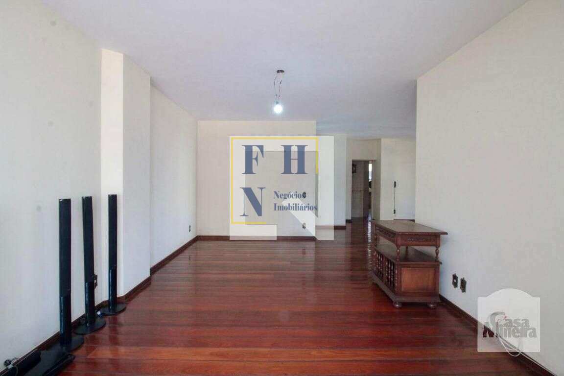 Apartamento 4 Quartos à Venda nos Funcionários em Belo Horizonte