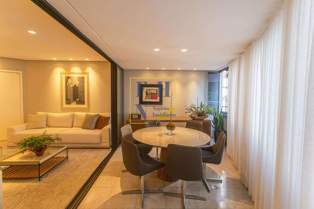 Apartamento 4 Quartos à Venda nos Funcionários em Belo Horizonte