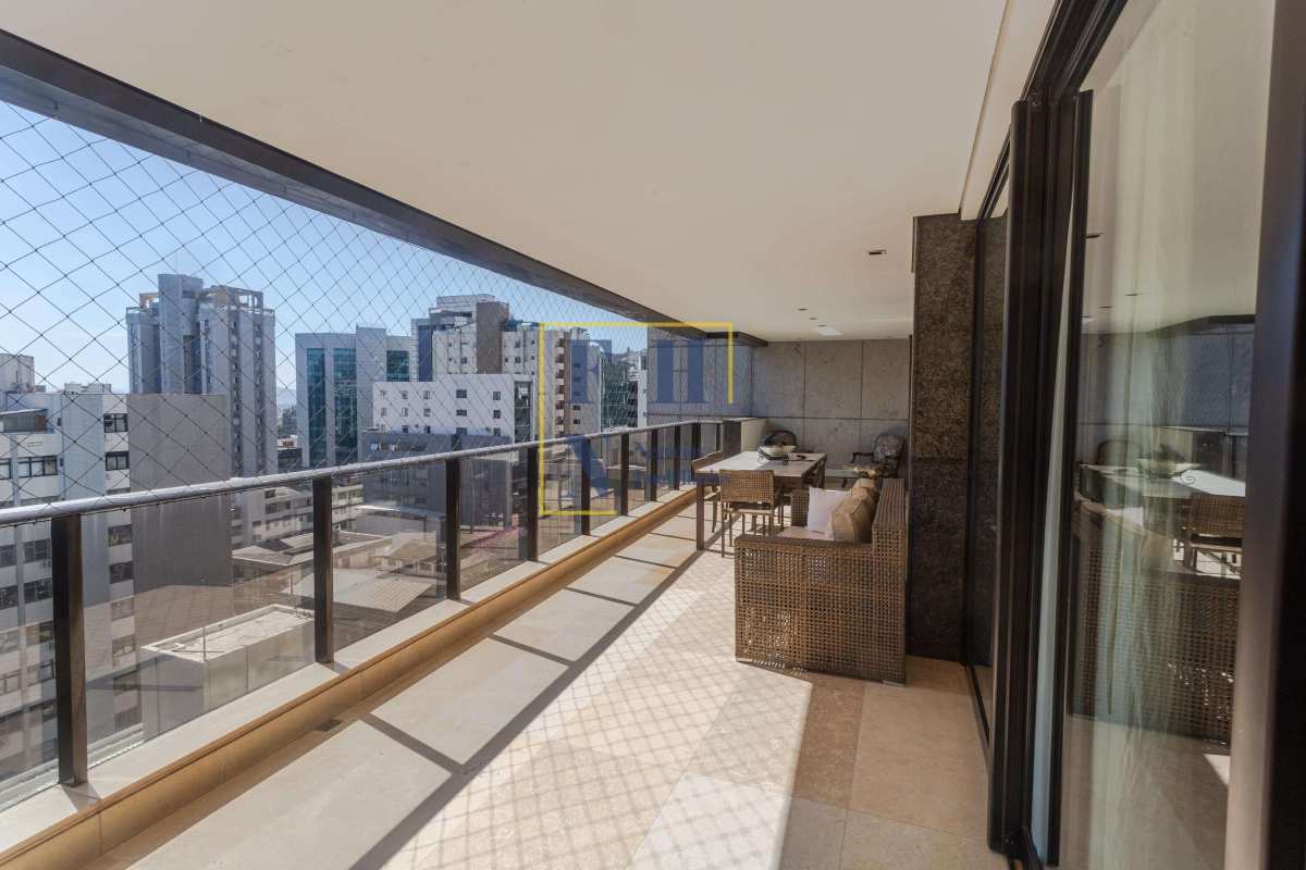 Apartamento 4 Quartos à Venda nos Funcionários em Belo Horizonte