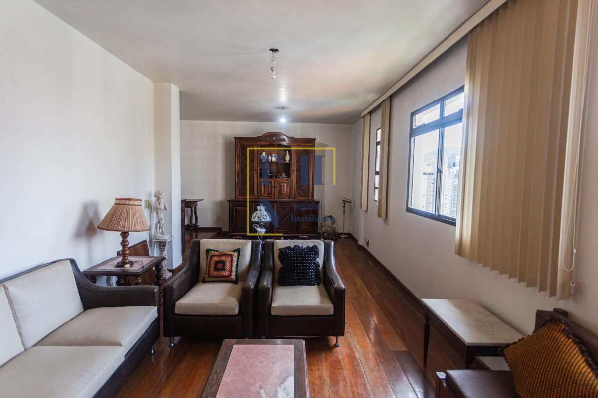  - Apartamento 4 Quartos à Venda nos Funcionários em Belo Horizonte