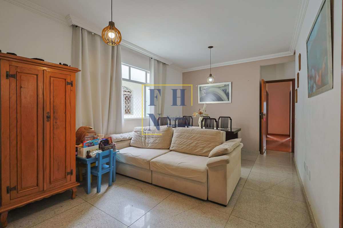 Apartamento 4 Quartos à Venda na Sagrada Família em Belo Horizonte