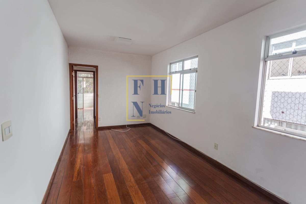 Apartamento 4 Quartos à Venda na Sagrada Família em Belo Horizonte