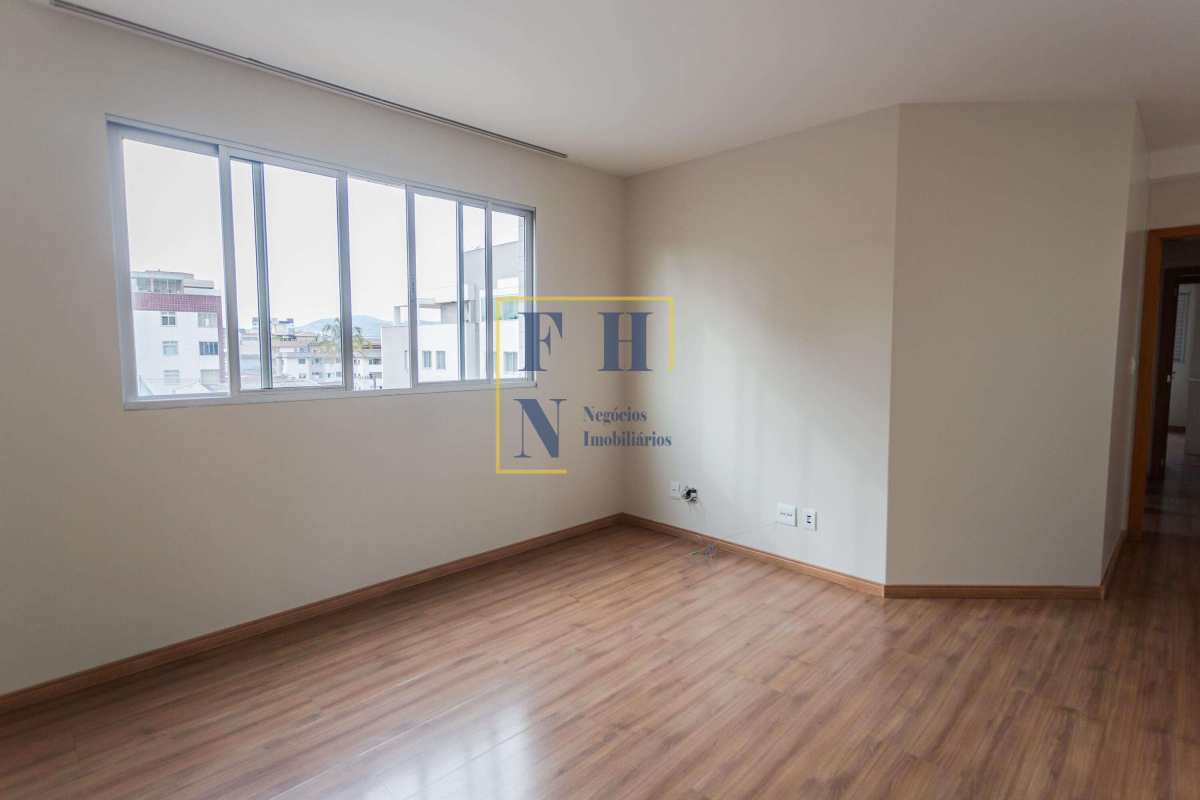 Apartamento 4 Quartos à Venda na Sagrada Família em Belo Horizonte