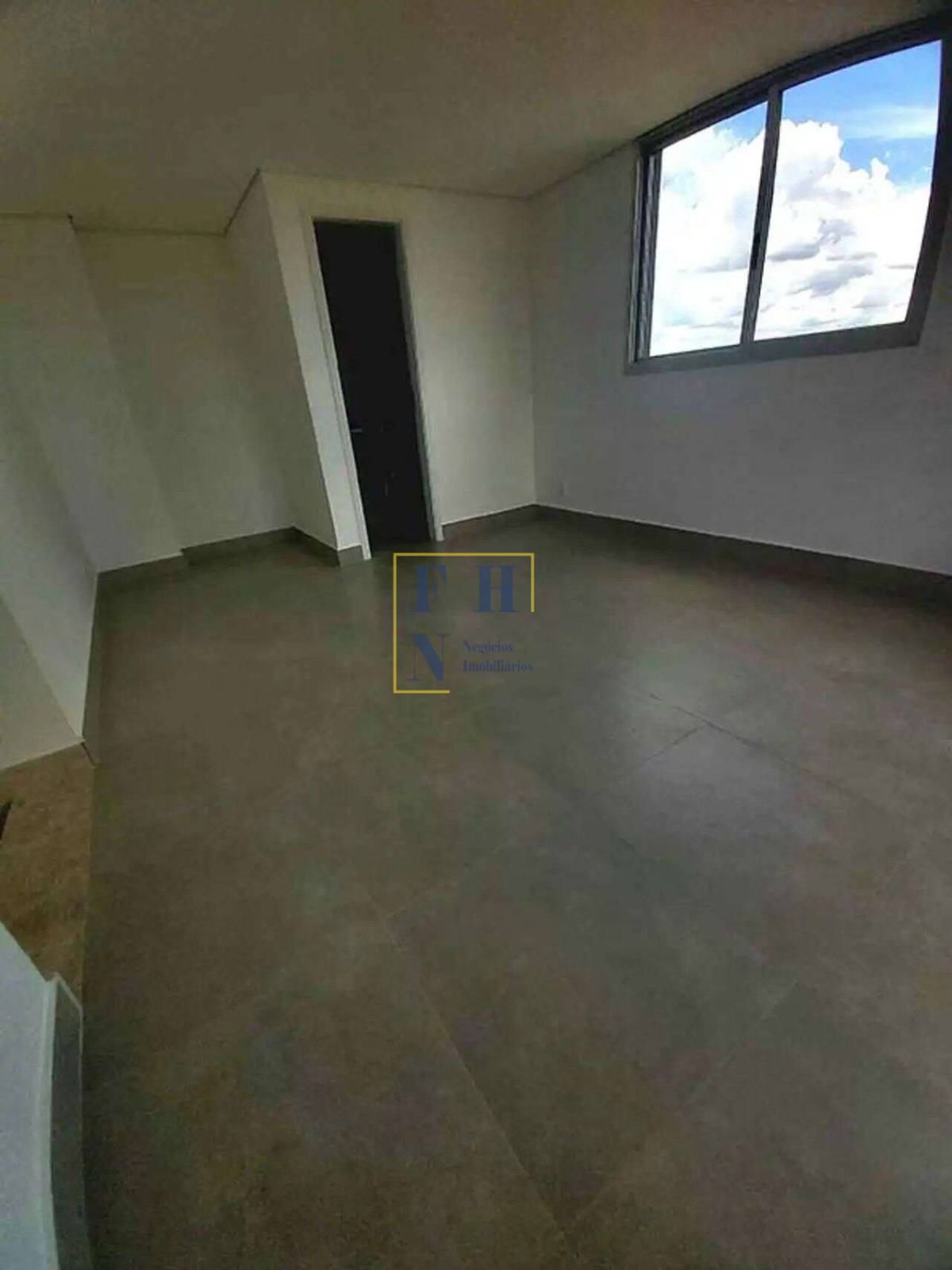 Apartamento à venda com 3 quartos, 74m² - Sagrada Família,