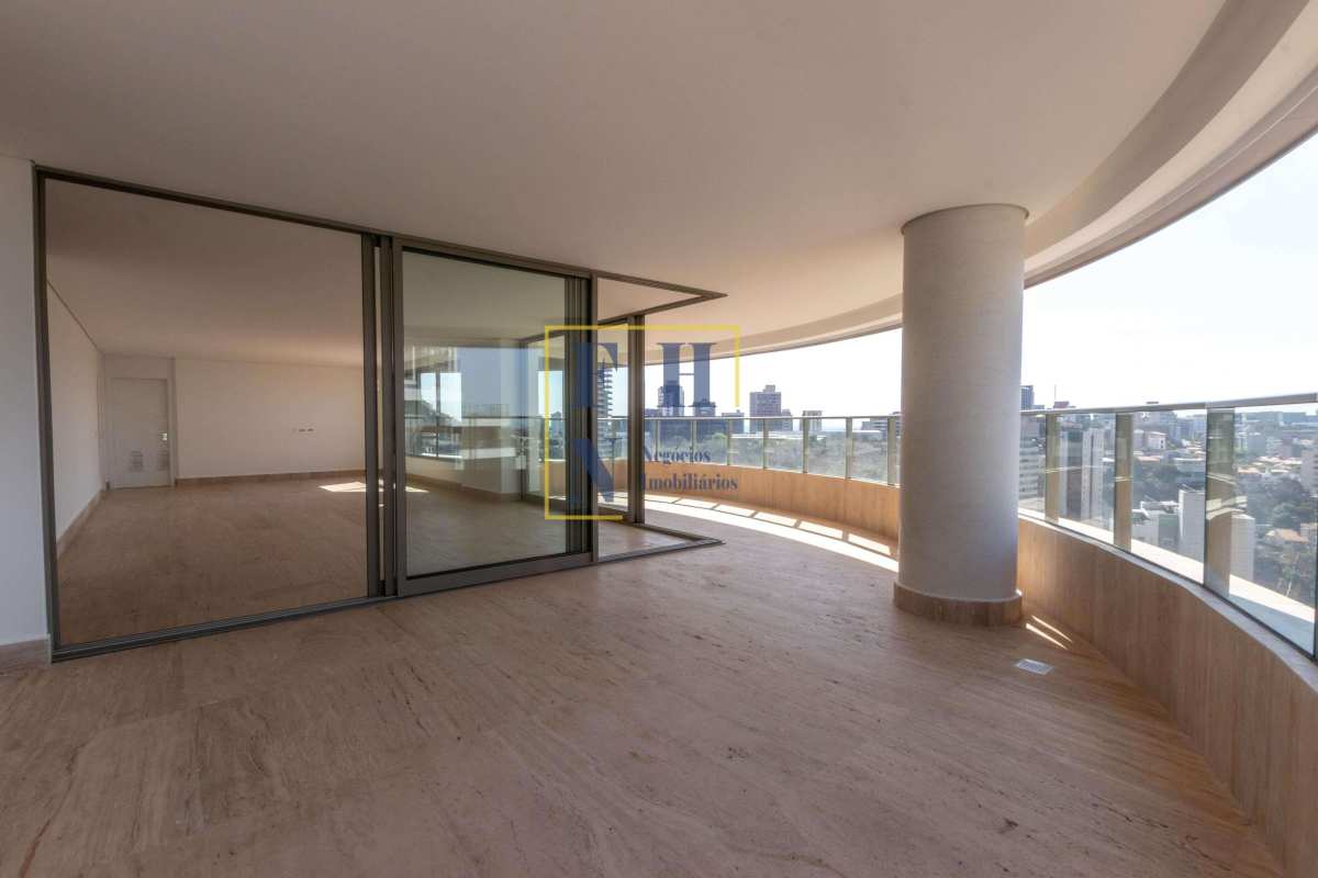 Apartamento 4 Quartos à Venda na Santa Lúcia em Belo Horizonte