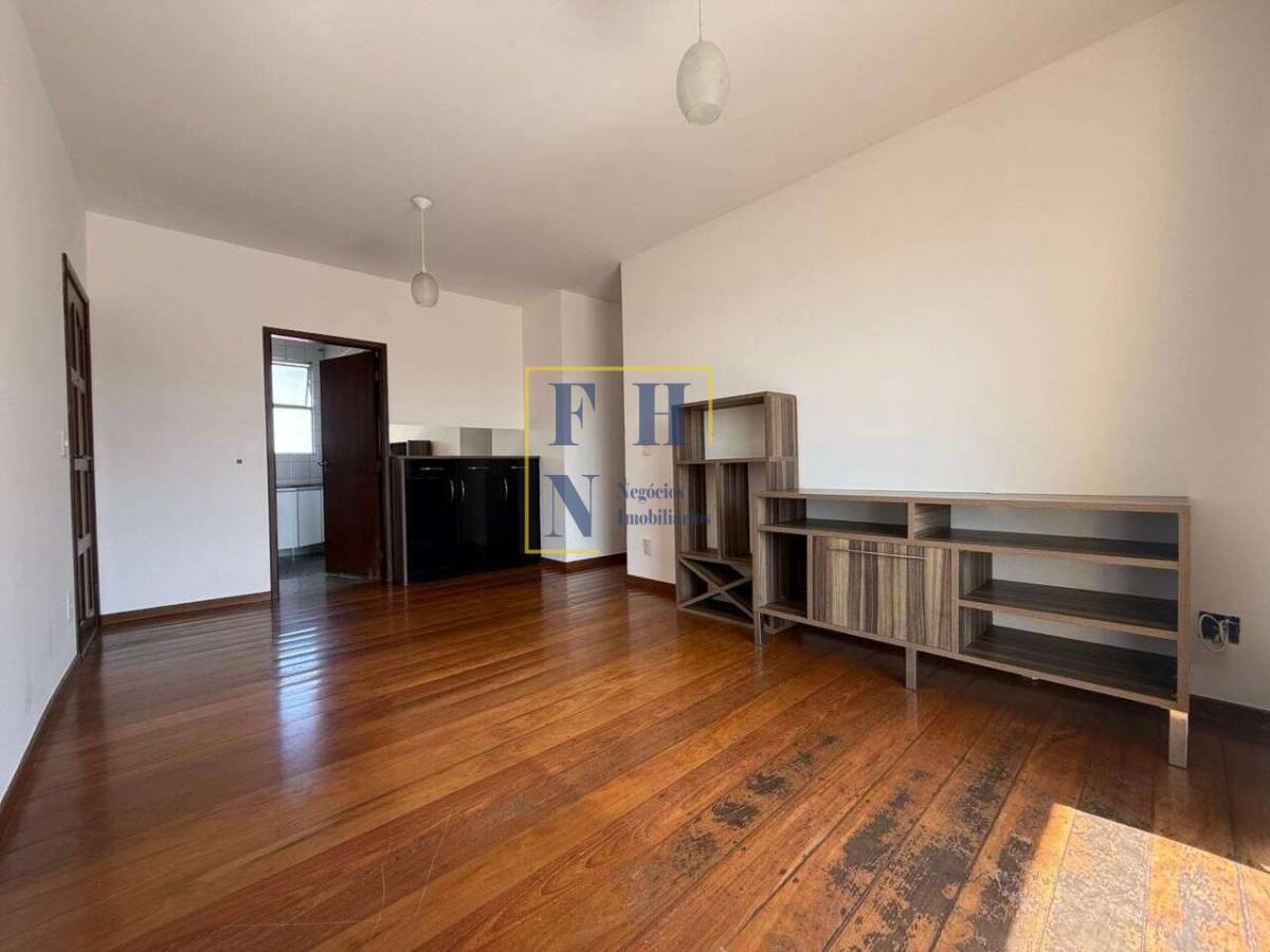 Apartamento à venda com 3 quartos, 95m² - Santa Tereza,