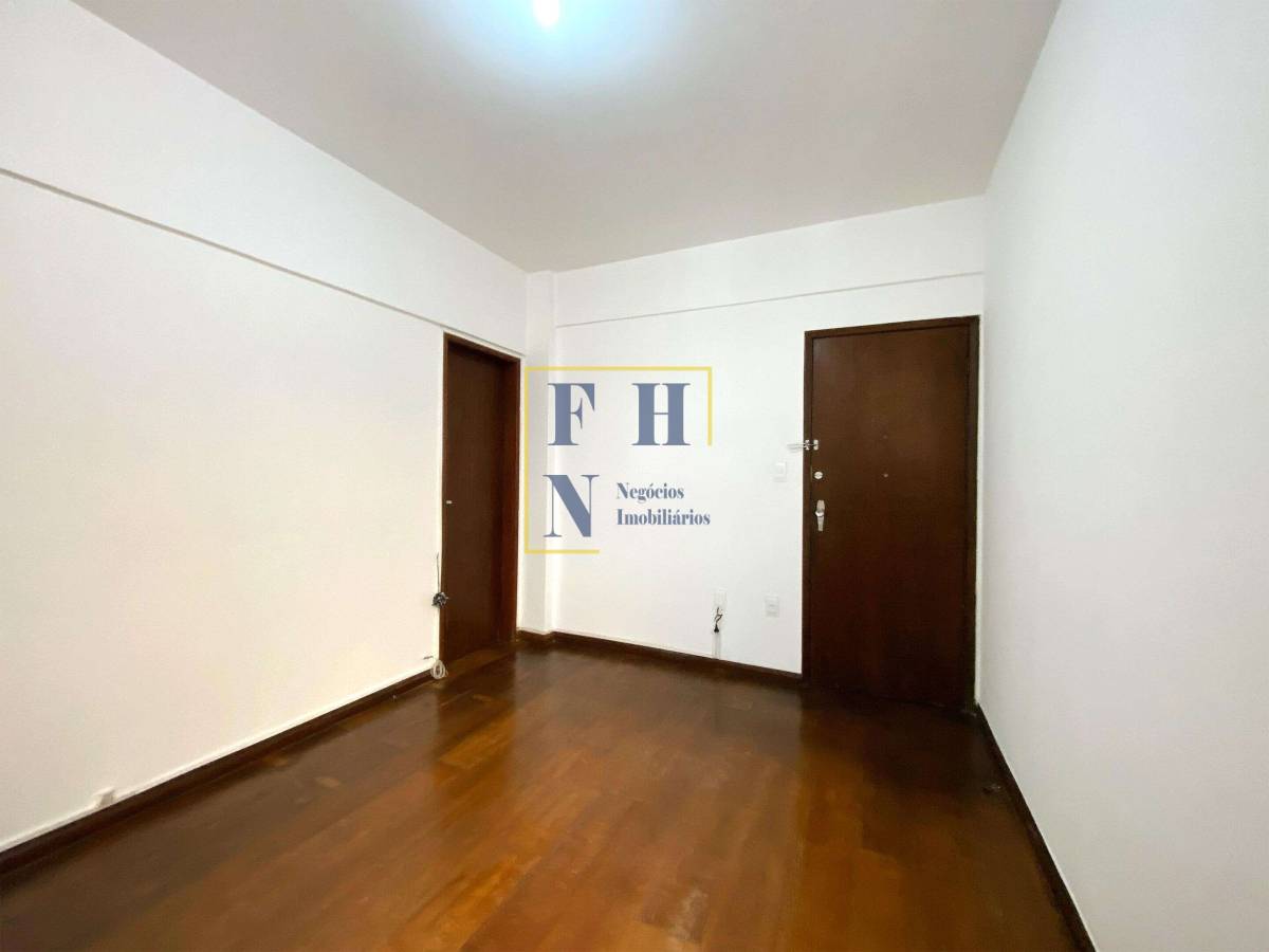 Apartamento à venda com 3 quartos, 75m² - Santo Antônio,