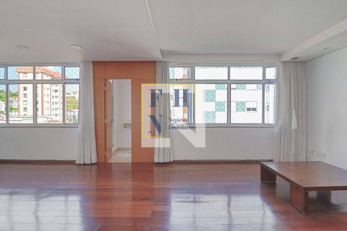 Apartamento à venda com 3 quartos, 240m² - Santo Antônio,