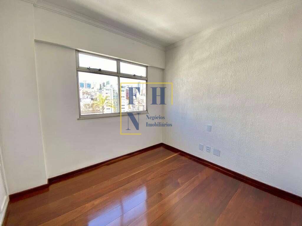 Apartamento à venda com 3 quartos, 180m² - Santo Antônio,