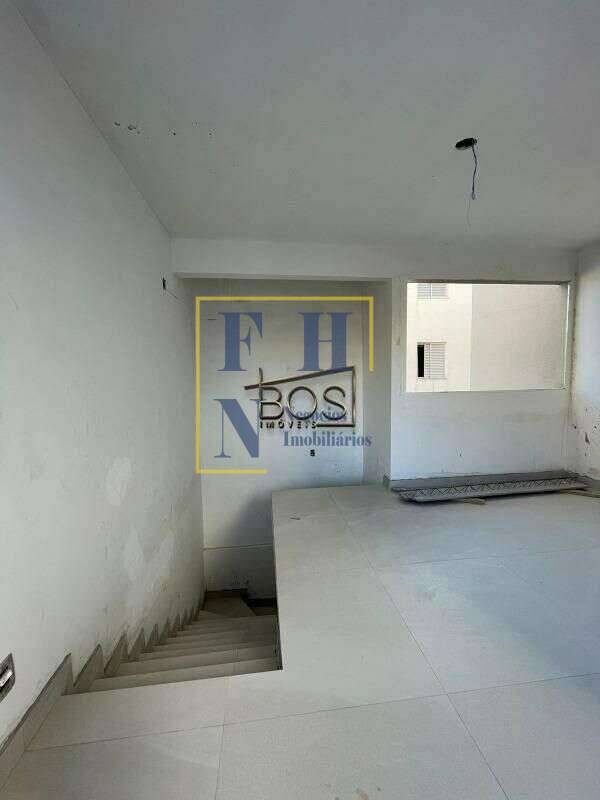 Apartamento à venda com 3 quartos, 131m² - Santo Antônio,