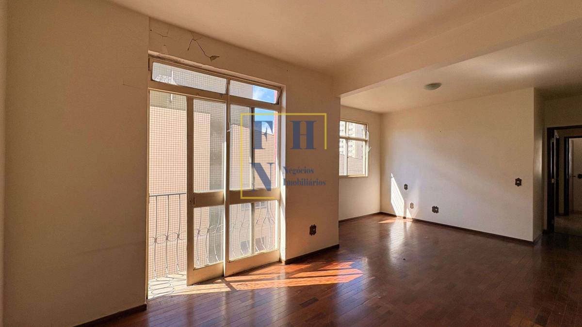 Apartamento à venda com 3 quartos, 100m² - Savassi,