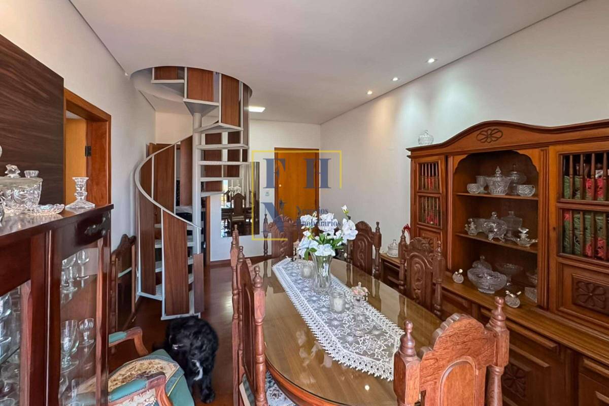 Apartamento à venda com 3 quartos, 140m² - União,