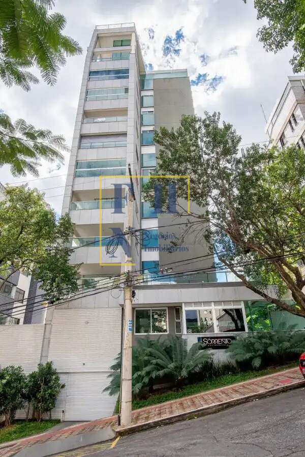 Apartamento Garden 4 Quartos à Venda no Cruzeiro em Belo Horizonte