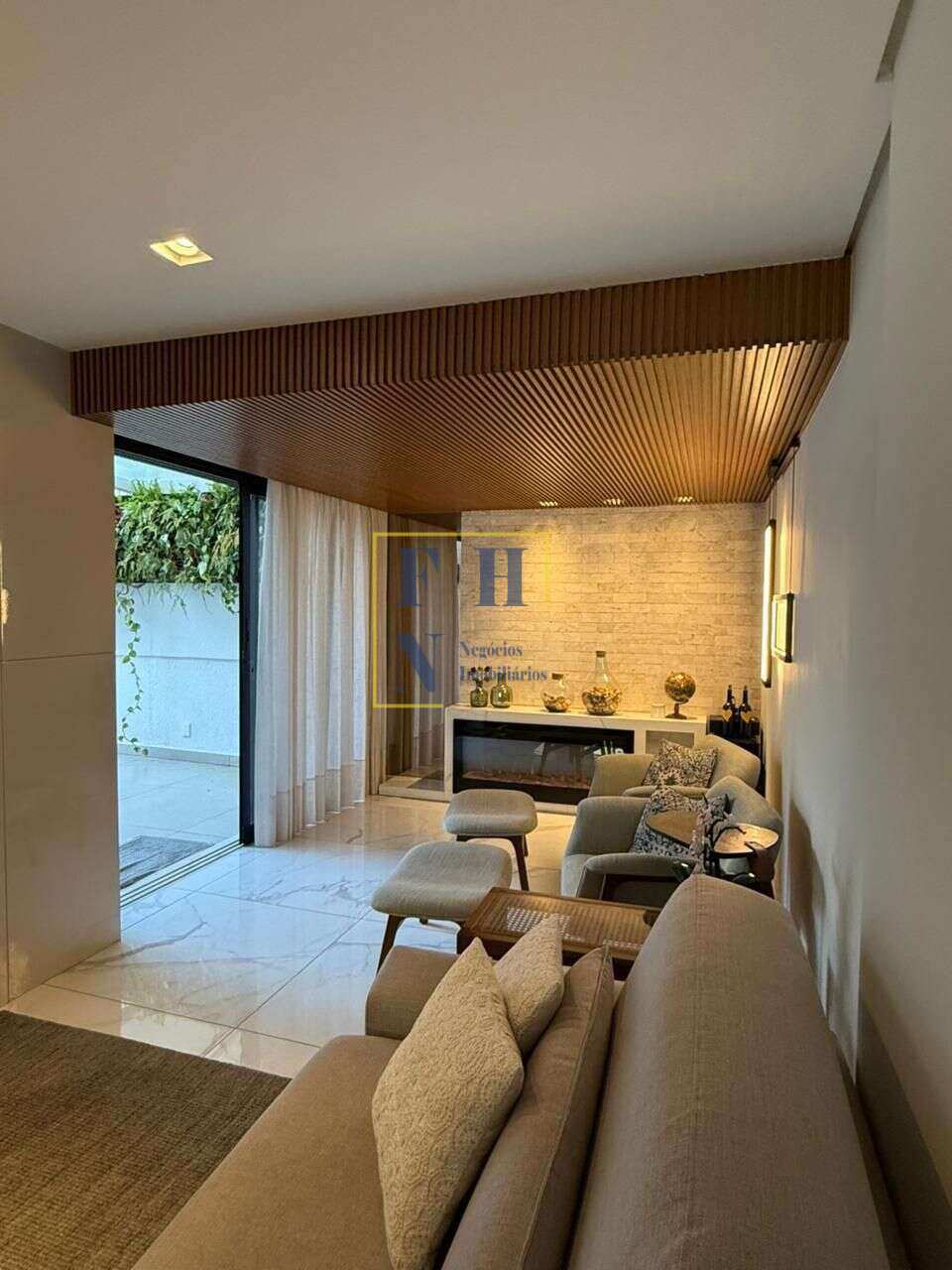 Apartamento Garden à venda com 4 quartos, 259m² - Funcionários,Belo Horizonte