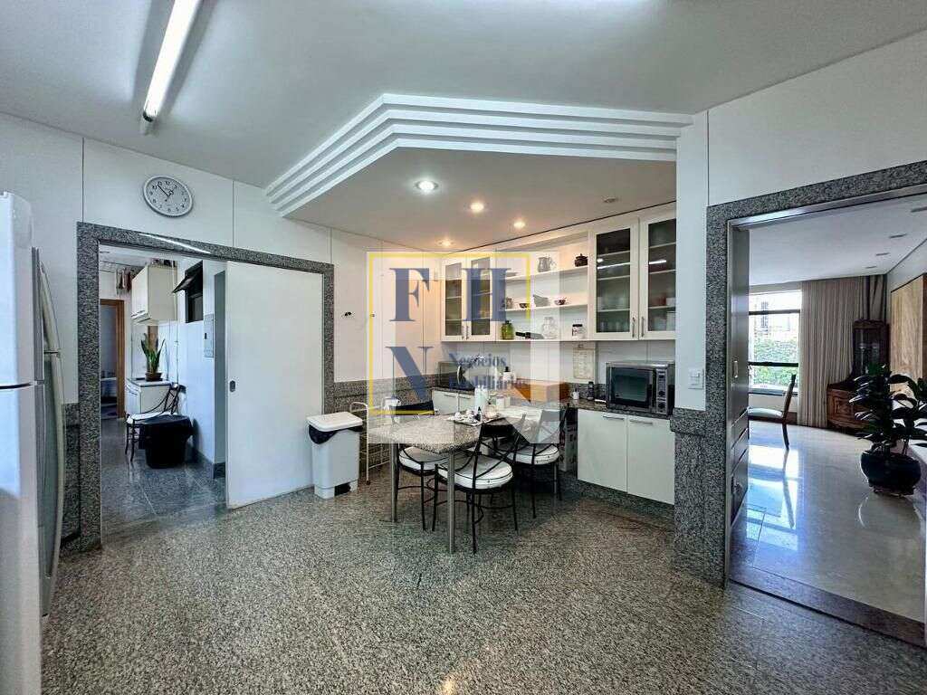 Apartamento Garden à venda com 4 quartos, 280m² - Funcionários,Belo Horizonte