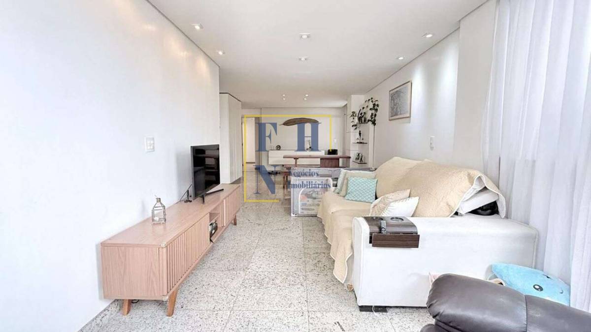 Apartamento Garden à venda com 3 quartos, 206m² - Graça,