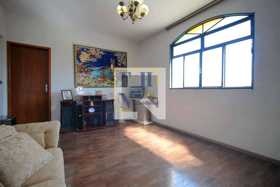 Apartamento Garden à venda com 3 quartos, 200m² - Renascença,