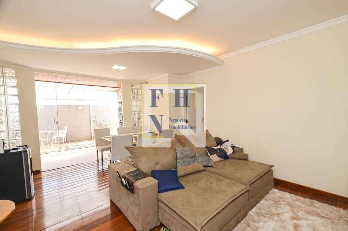 Apartamento Garden à venda com 3 quartos, 242m² - Renascença,