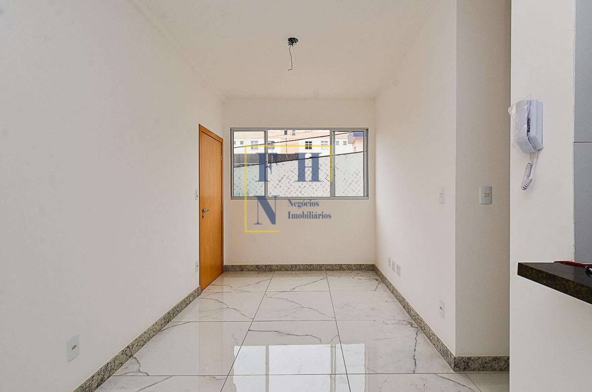 Apartamento Garden à venda com 3 quartos, 113m² - Sagrada Família,