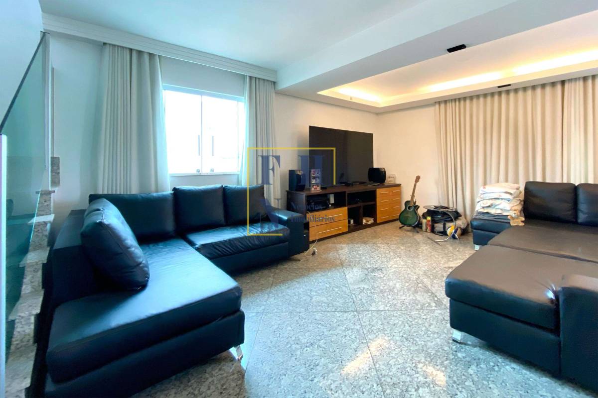 Apartamento Garden à venda com 4 quartos, 200m² - Sagrada Família,