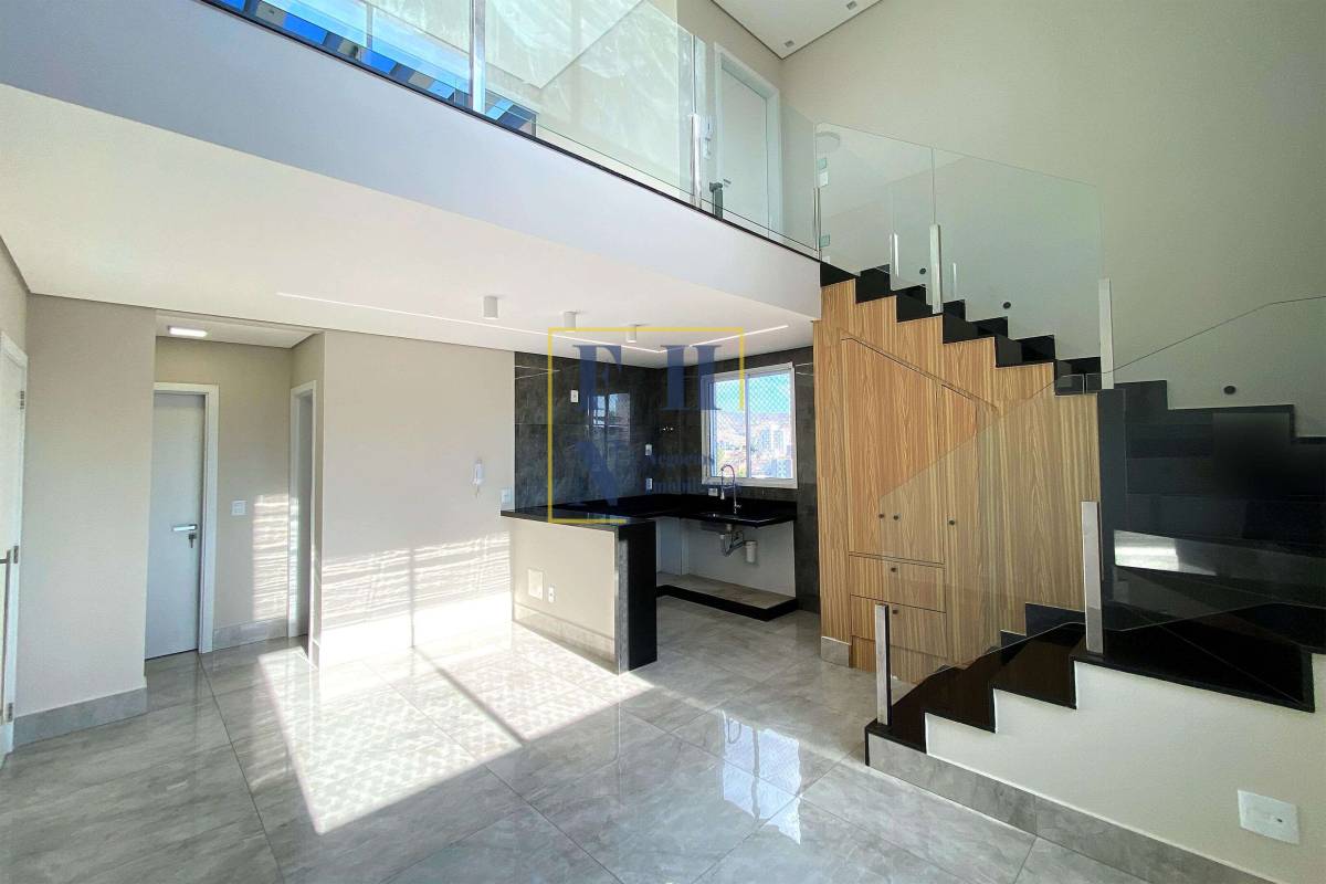 Apartamento Garden à venda com 2 quartos, 116m² - Sagrada Família,