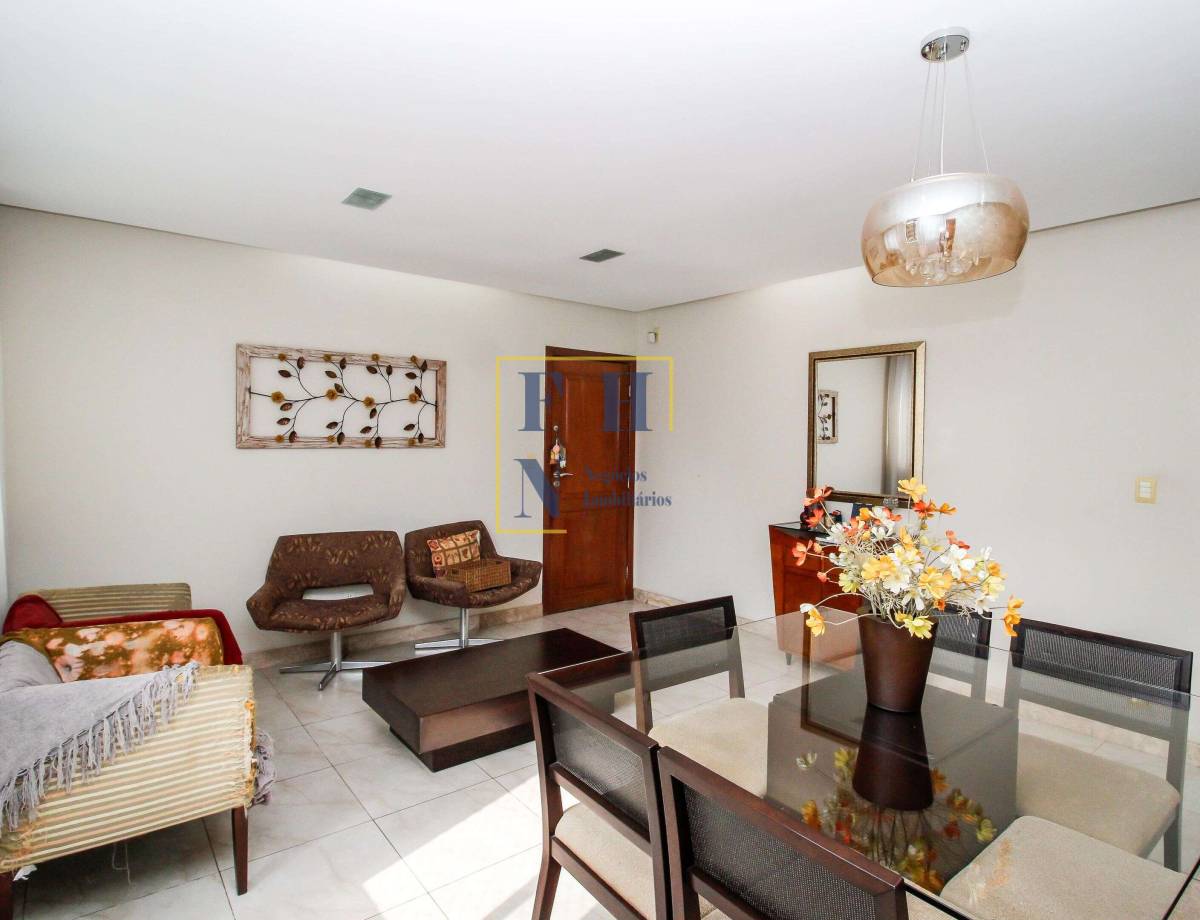 Casa à venda com 5 quartos, 203m² - Buritis,