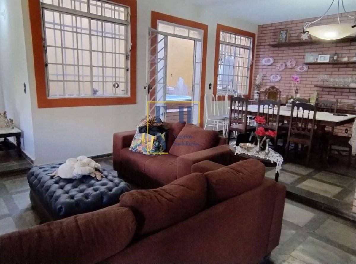 Casa 3 Quartos à Venda no Buritis em Belo Horizonte - FHN Imóveis
