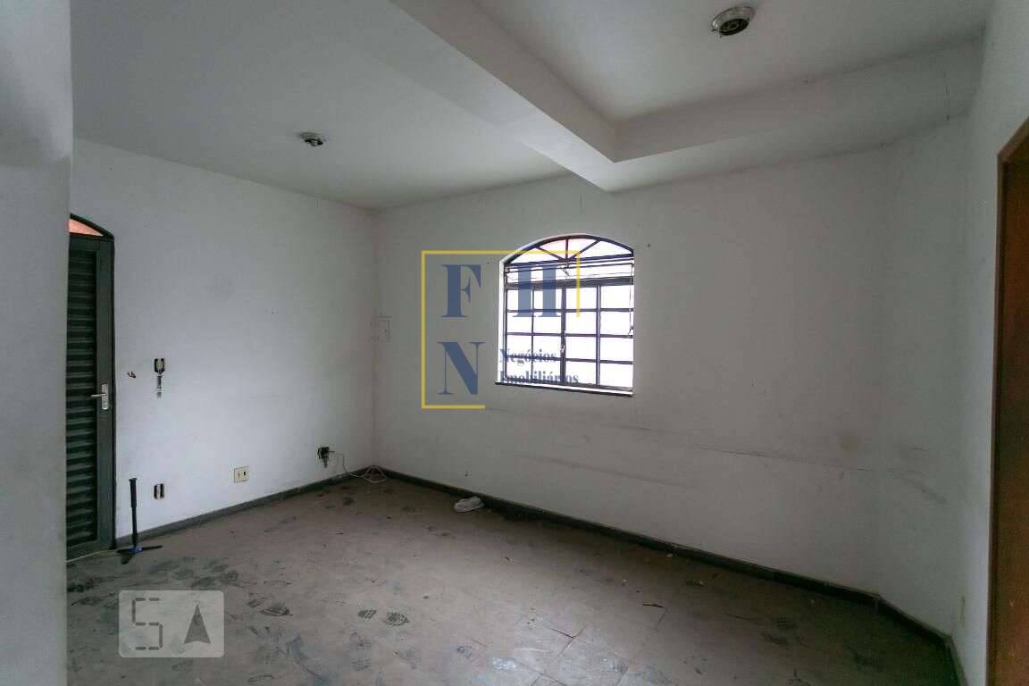  - Casa 2 Quartos à Venda na Cachoeirinha em Belo Horizonte
