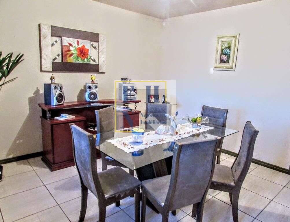 Casa à venda com 3 quartos, 400m² - Cachoeirinha,