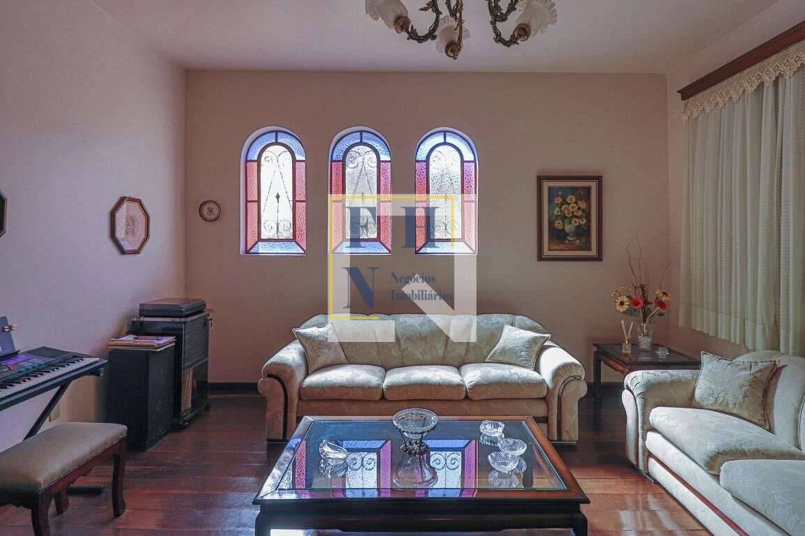 Casa à venda com 6 quartos, 360m² - Cachoeirinha,