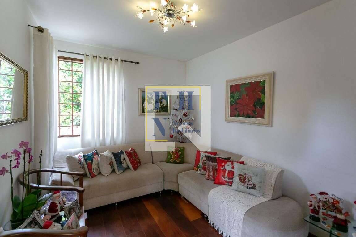 Casa à venda com 3 quartos, 200m² - Cachoeirinha,