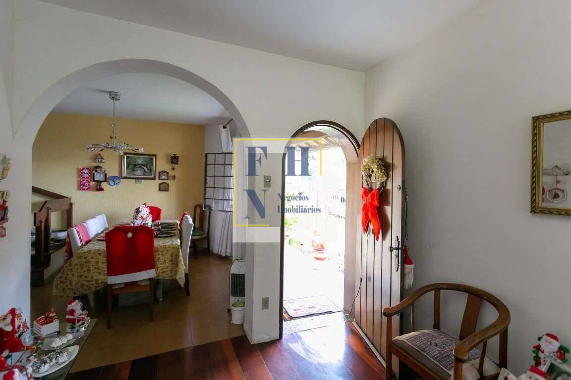  - Casa 3 Quartos à Venda na Cachoeirinha em Belo Horizonte