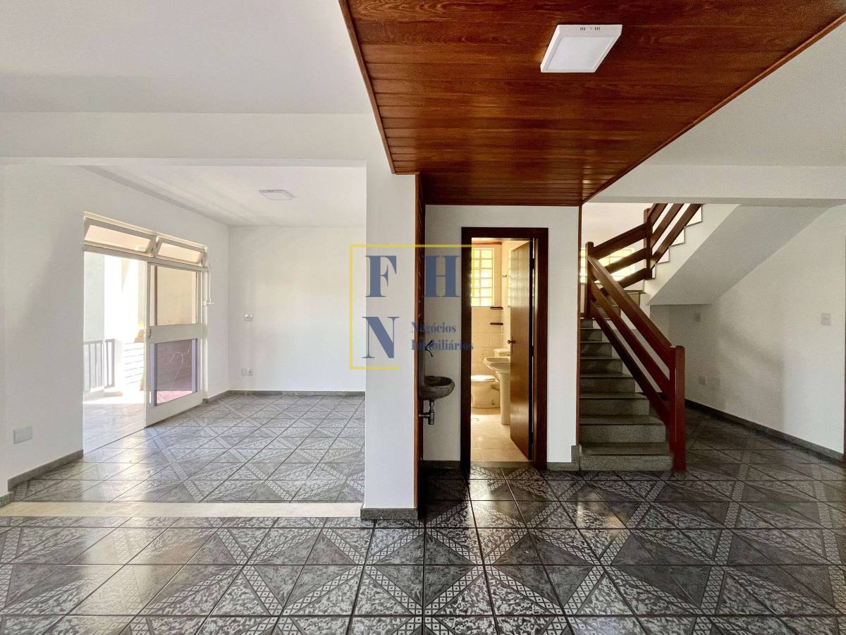 Casa 5 Quartos à Venda na Cachoeirinha em Belo Horizonte - FHN Imóveis