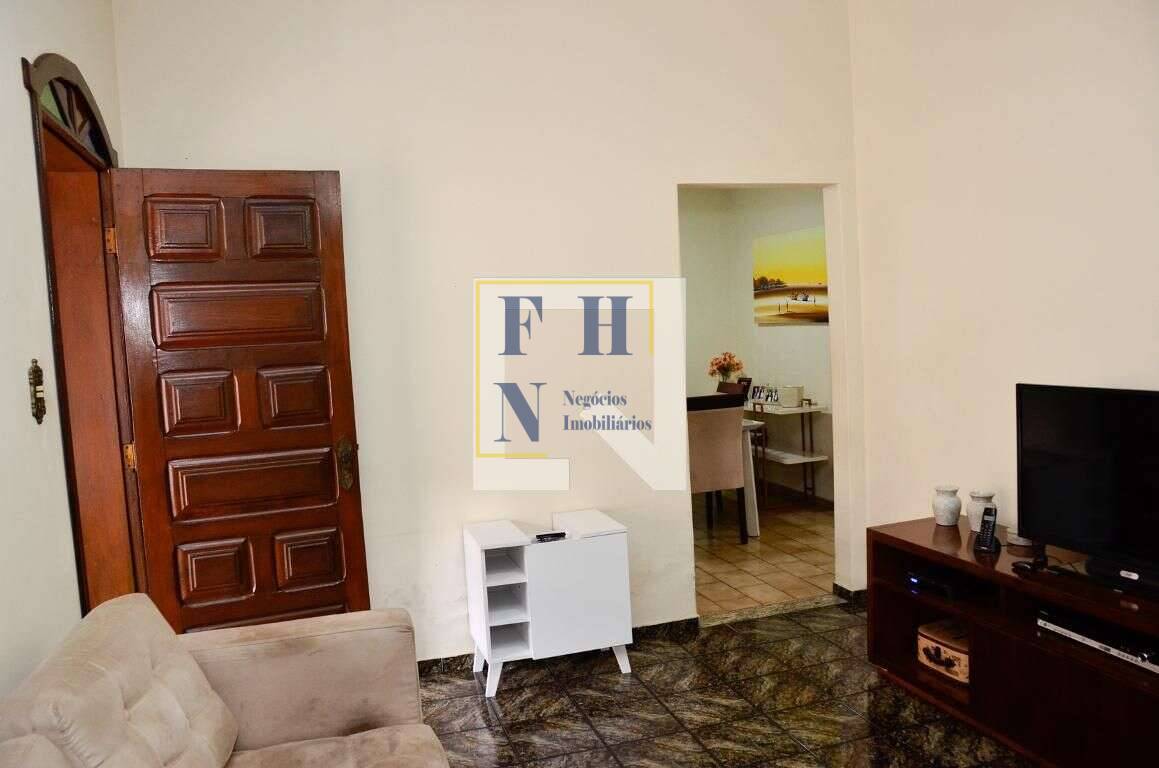  - Casa 3 Quartos à Venda na Cachoeirinha em Belo Horizonte
