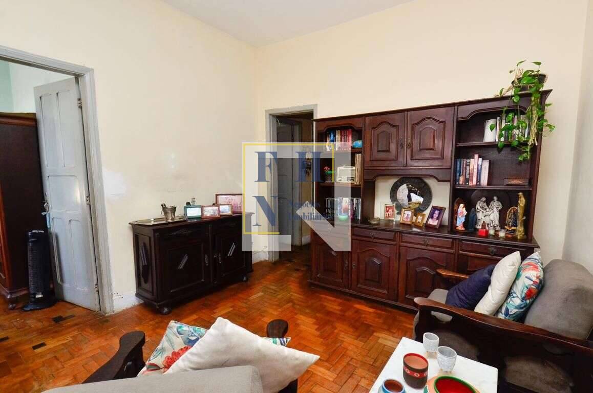  - Casa 5 Quartos à Venda na Cachoeirinha em Belo Horizonte