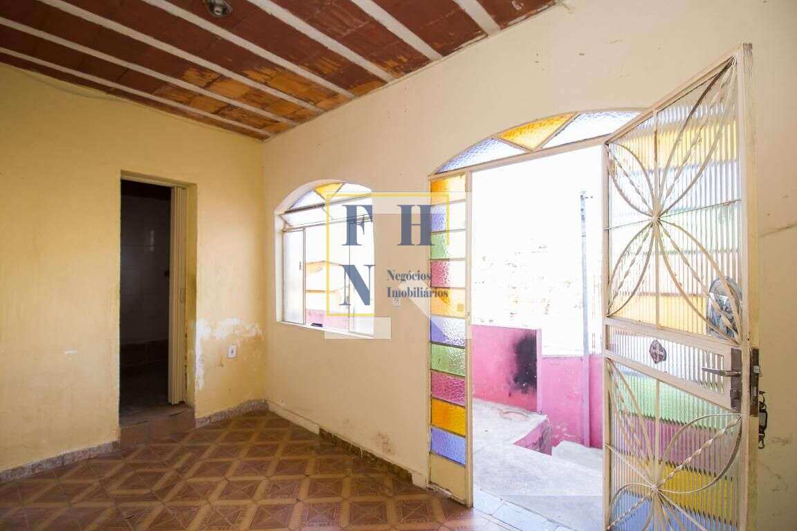 Casa 2 Quartos à Venda na Cachoeirinha em Belo Horizonte
