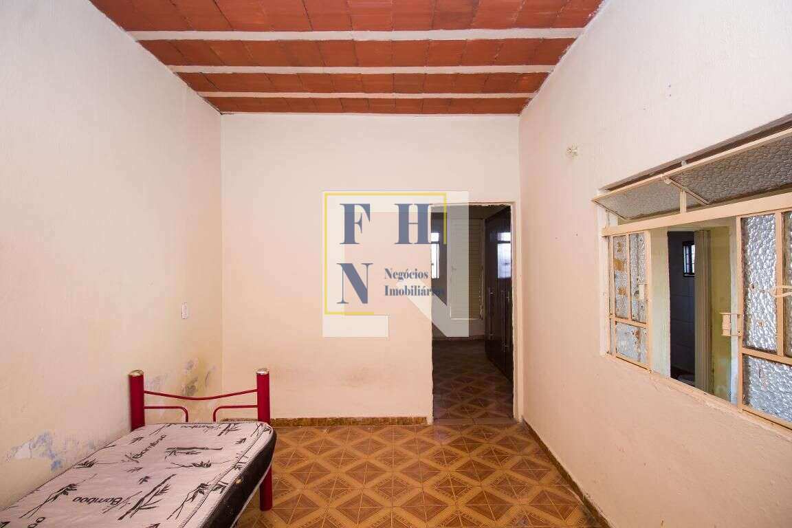  - Casa 2 Quartos à Venda na Cachoeirinha em Belo Horizonte