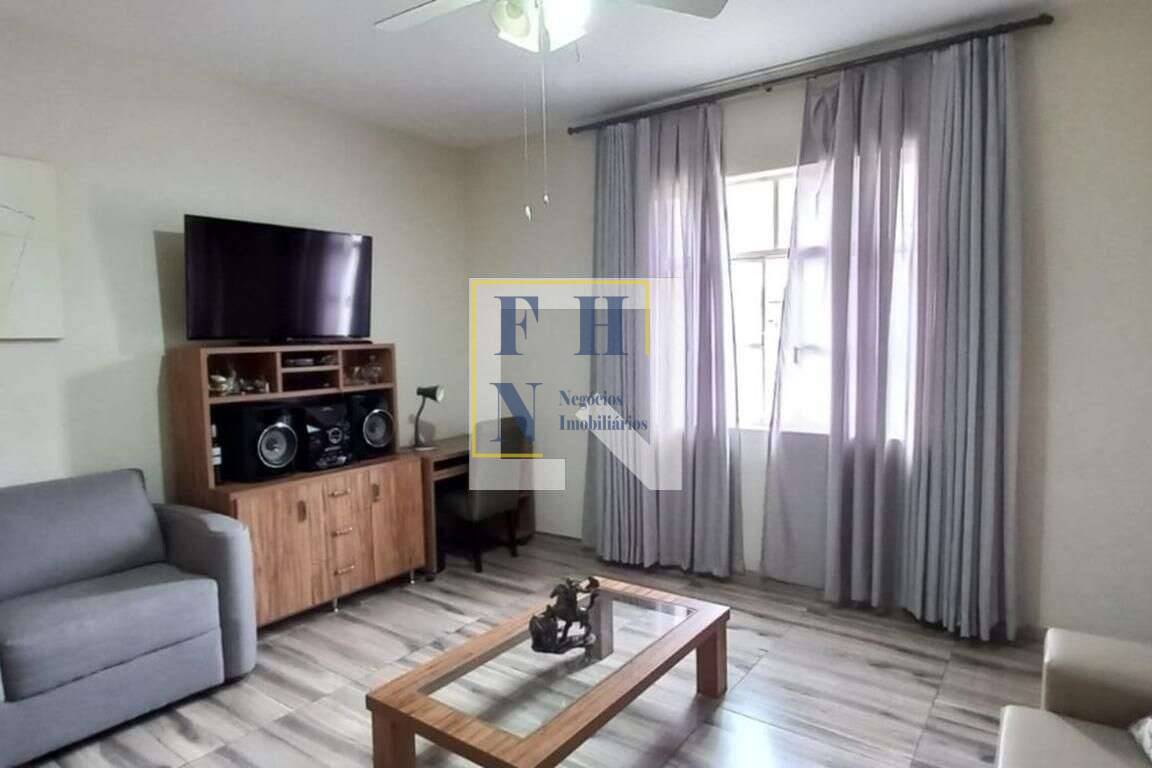 Casa à venda com 3 quartos, 192m² - Cachoeirinha,