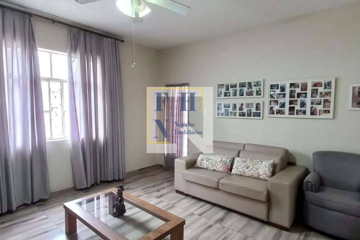 Casa à venda com 3 quartos, 192m² - Cachoeirinha,