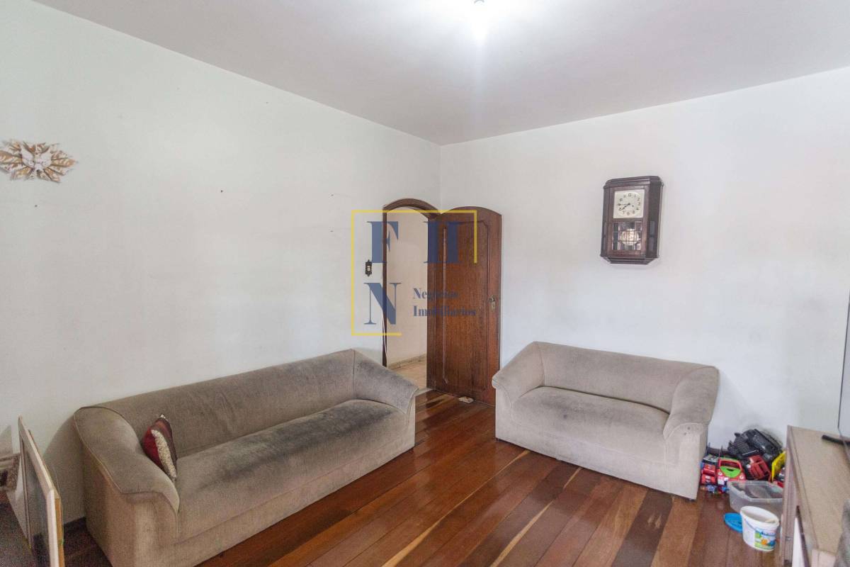 Casa à venda com 3 quartos, 400m² - Cachoeirinha,
